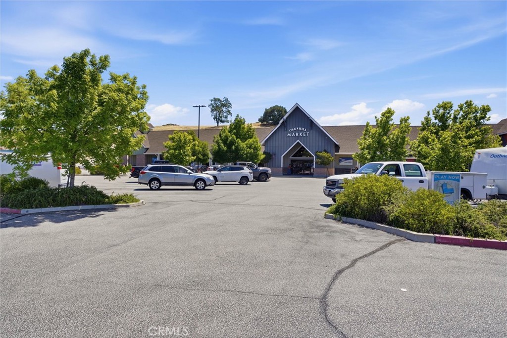 3180 Lakeside Village, Paso Robles, CA 93446