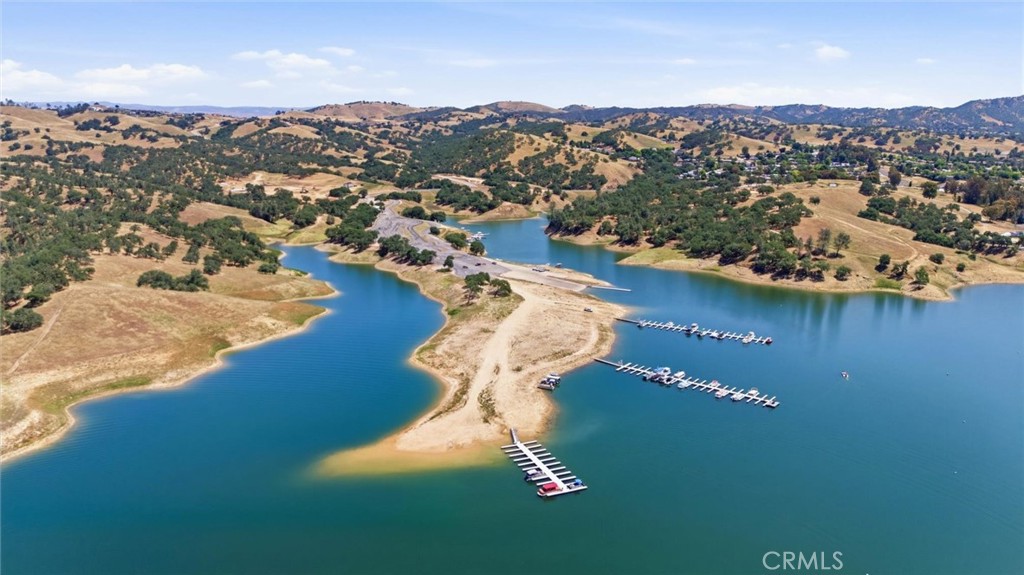 3180 Lakeside Village, Paso Robles, CA 93446