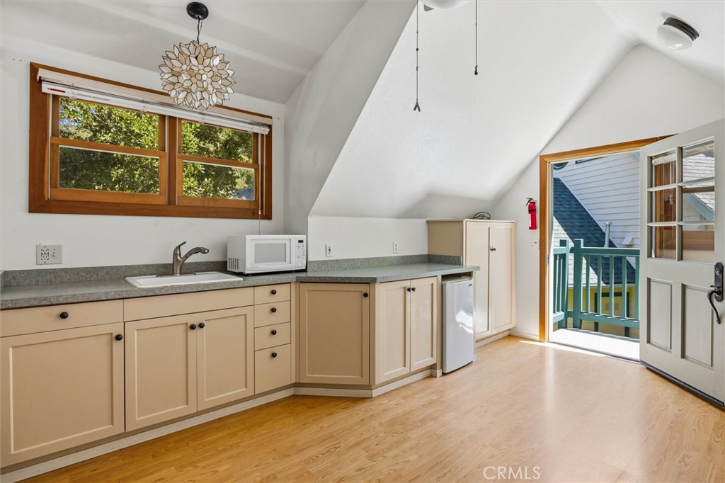 337 Squire Canyon Rd, San Luis Obispo, CA 93401