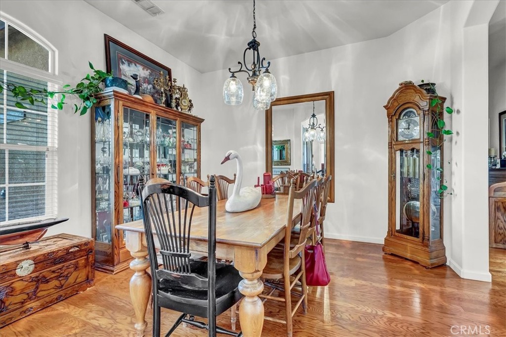 1189 E Fairhaven Ct, Porterville, CA 93257