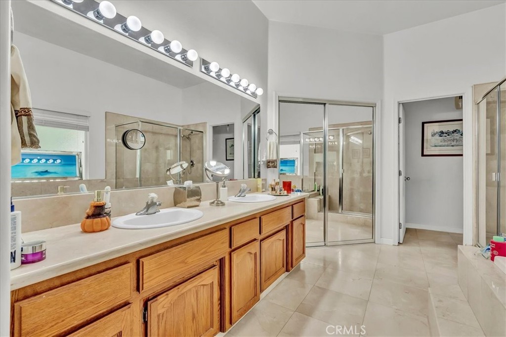 1189 E Fairhaven Ct, Porterville, CA 93257