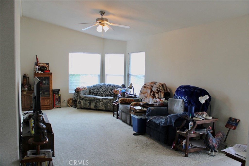 100 S Westwood St #20, Porterville, CA 93257