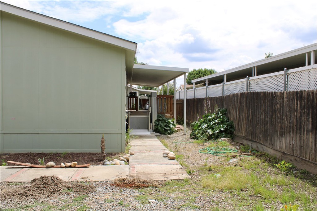 100 S Westwood St #20, Porterville, CA 93257