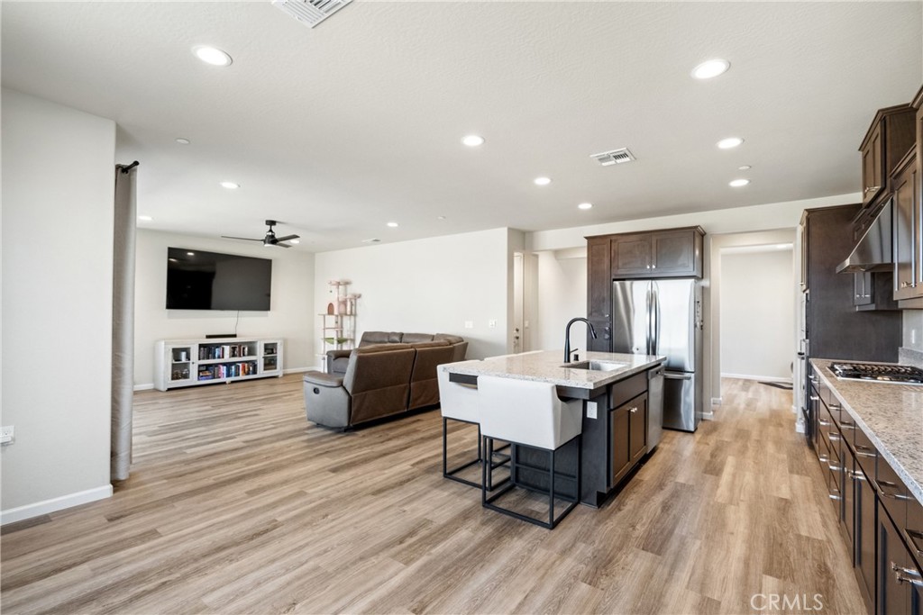 2203 N Laverne, Fresno, CA 93727