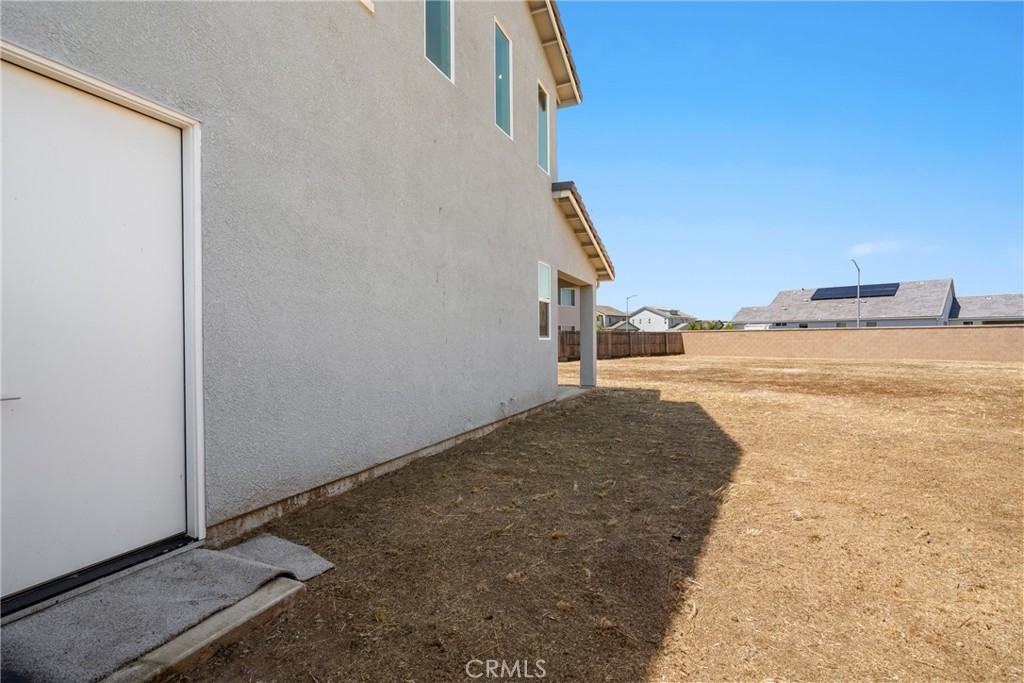 2203 N Laverne, Fresno, CA 93727