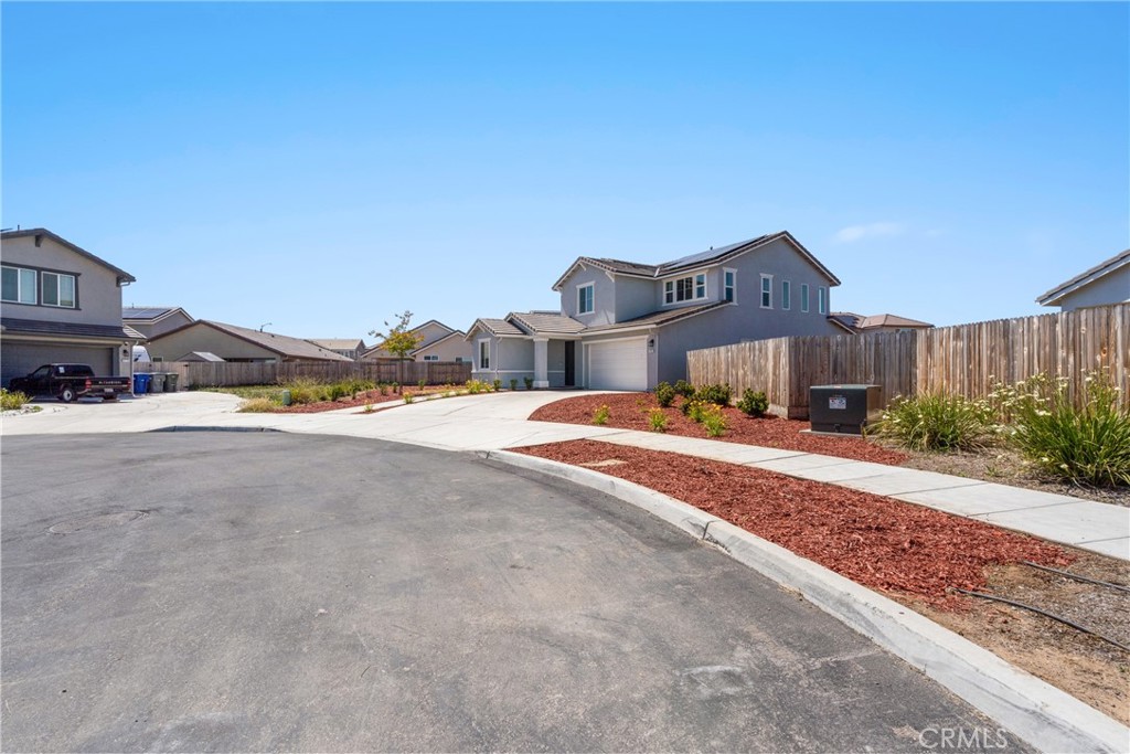 2203 N Laverne, Fresno, CA 93727