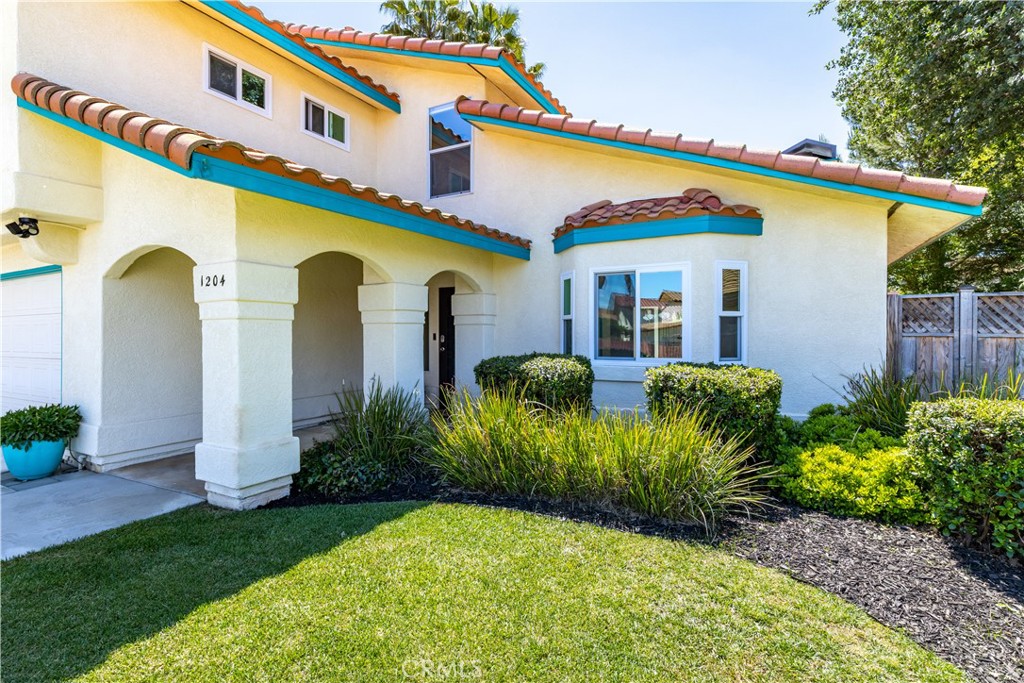 1204 Sunrise Ct, Paso Robles, CA 93446