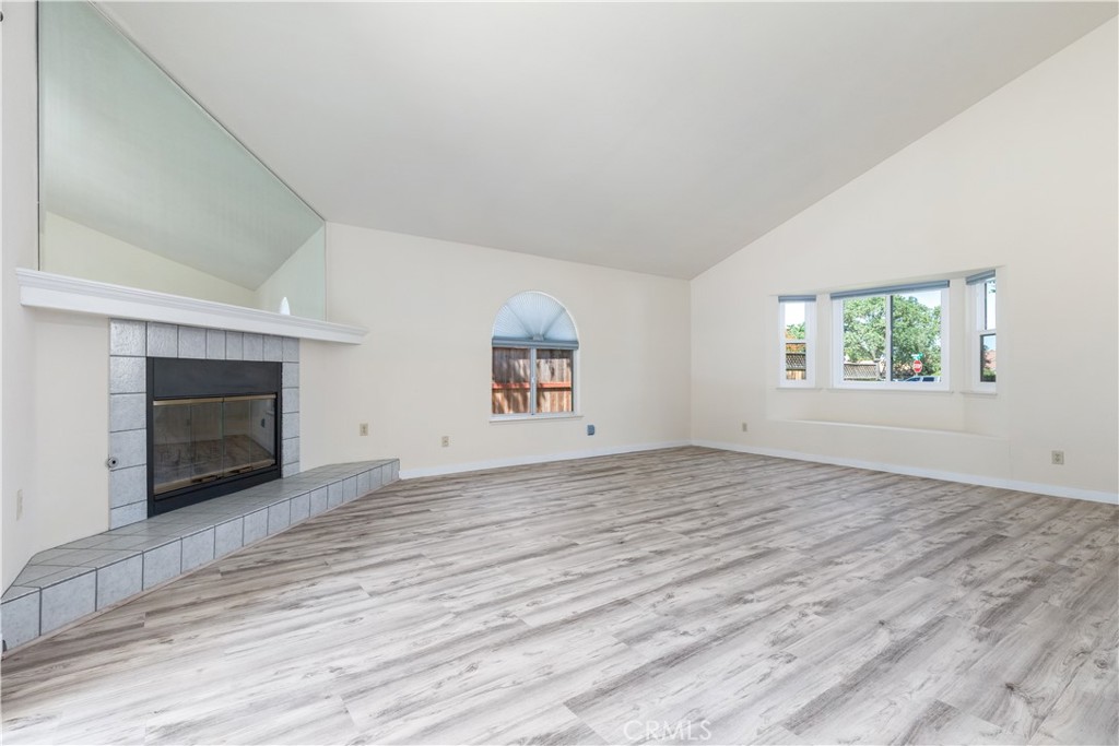 1204 Sunrise Ct, Paso Robles, CA 93446