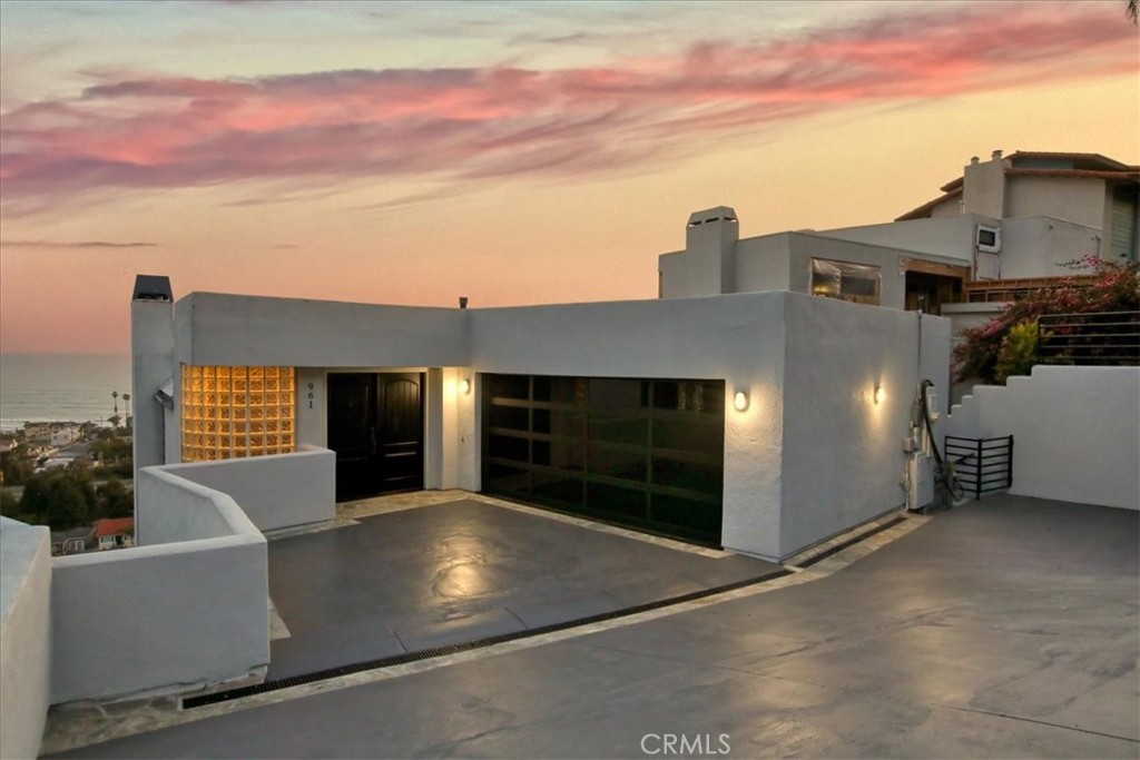961 Shafer Ln, Pismo Beach, CA 93449