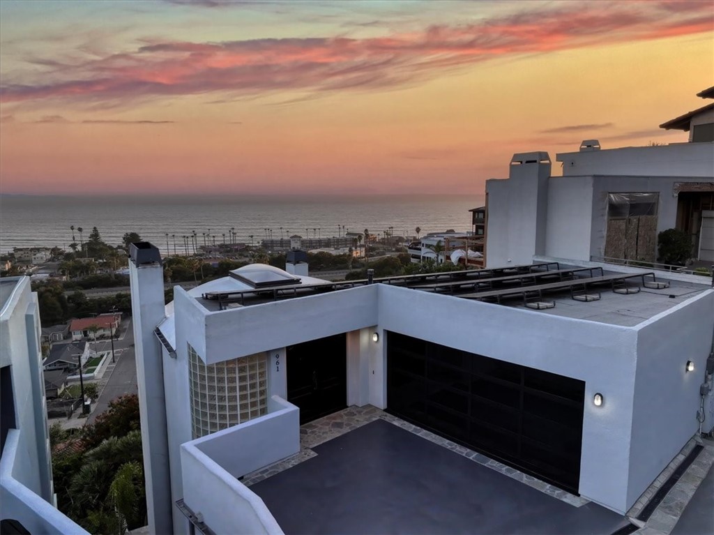961 Shafer Ln, Pismo Beach, CA 93449