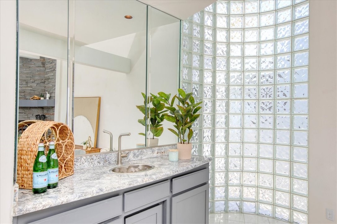 961 Shafer Ln, Pismo Beach, CA 93449
