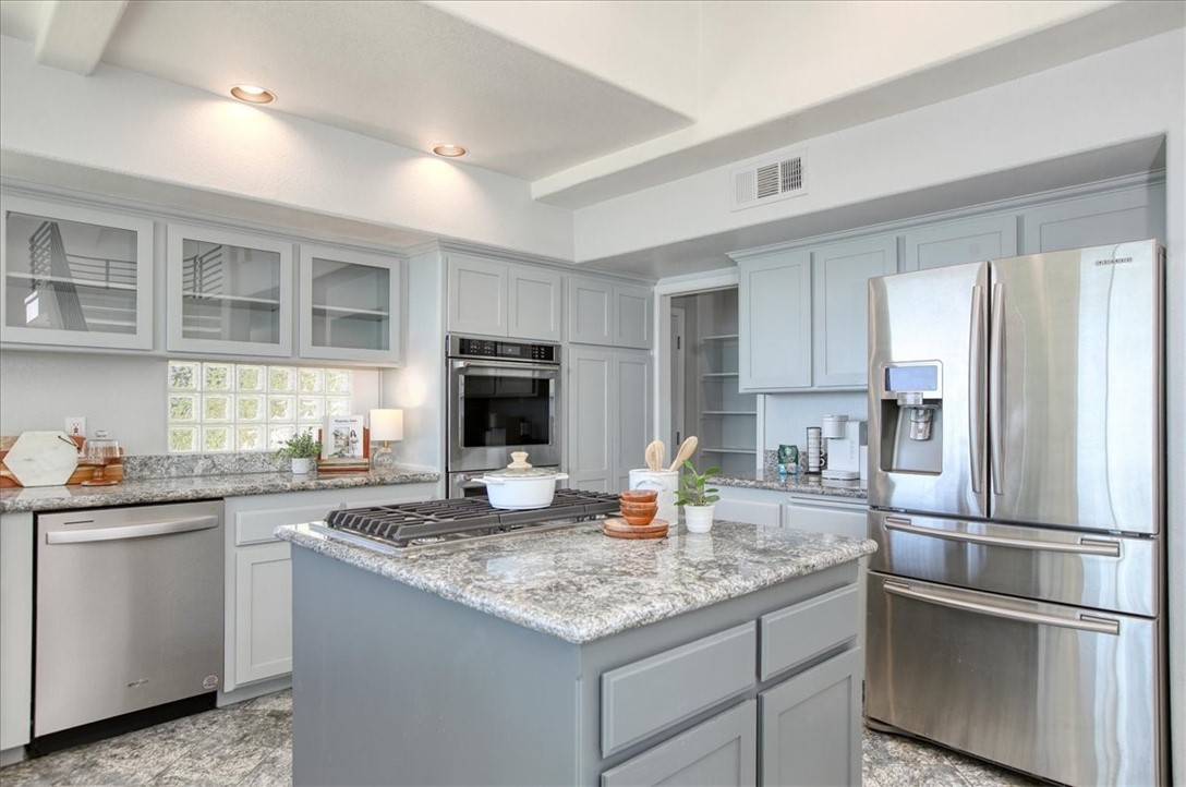 961 Shafer Ln, Pismo Beach, CA 93449
