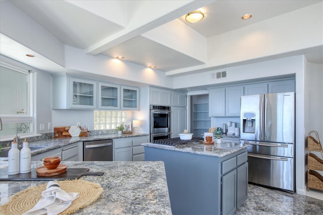 961 Shafer Ln, Pismo Beach, CA 93449
