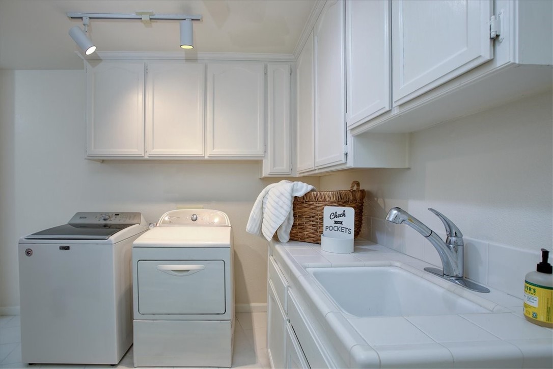 961 Shafer Ln, Pismo Beach, CA 93449