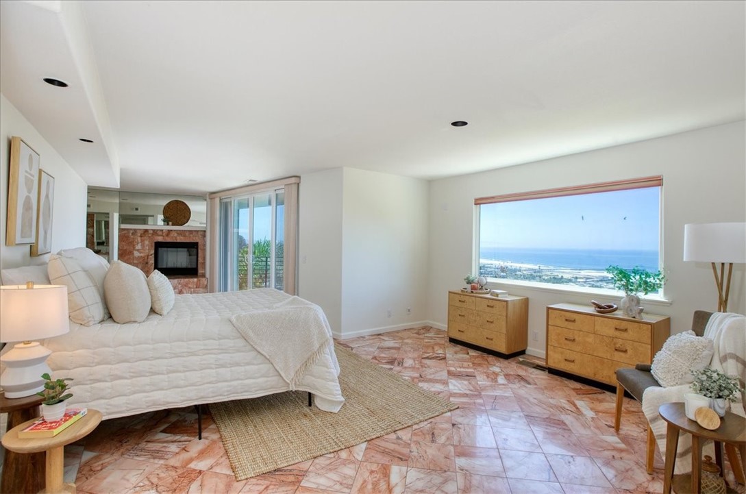 961 Shafer Ln, Pismo Beach, CA 93449