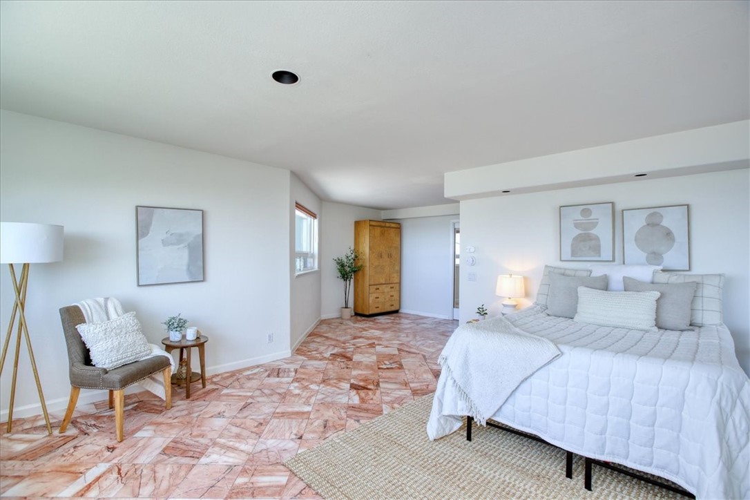 961 Shafer Ln, Pismo Beach, CA 93449