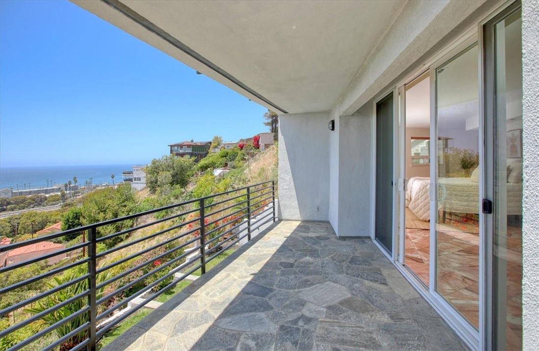 961 Shafer Ln, Pismo Beach, CA 93449