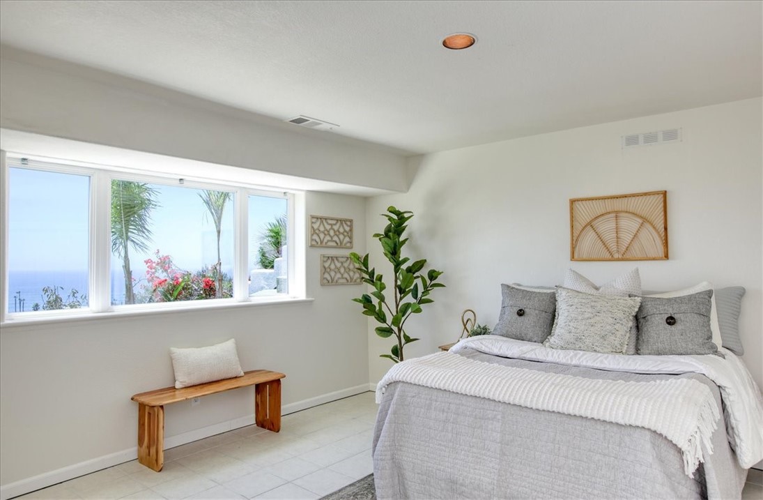 961 Shafer Ln, Pismo Beach, CA 93449