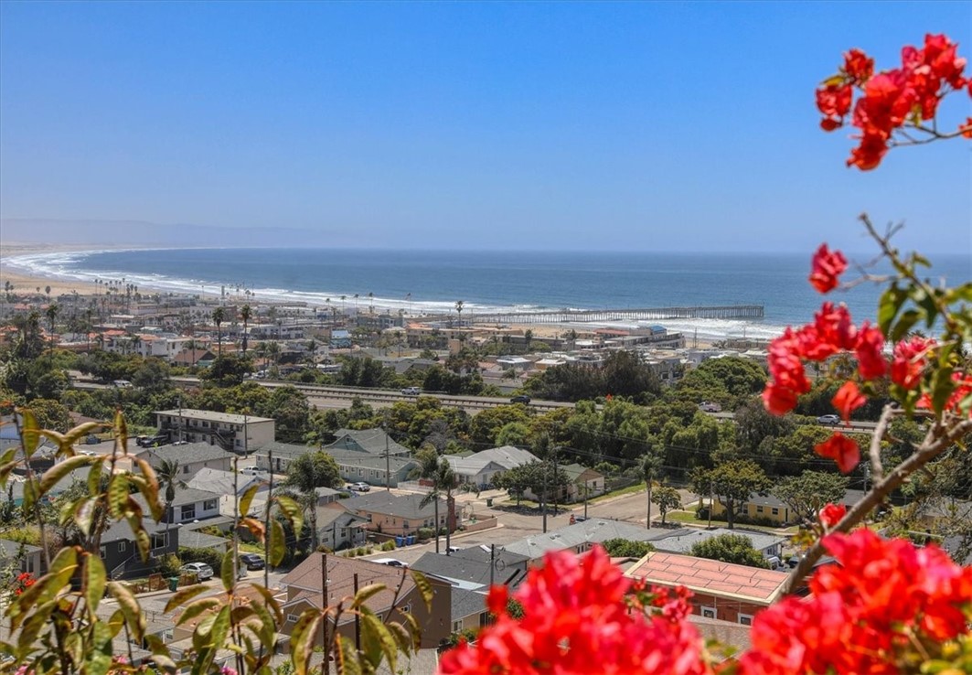 961 Shafer Ln, Pismo Beach, CA 93449