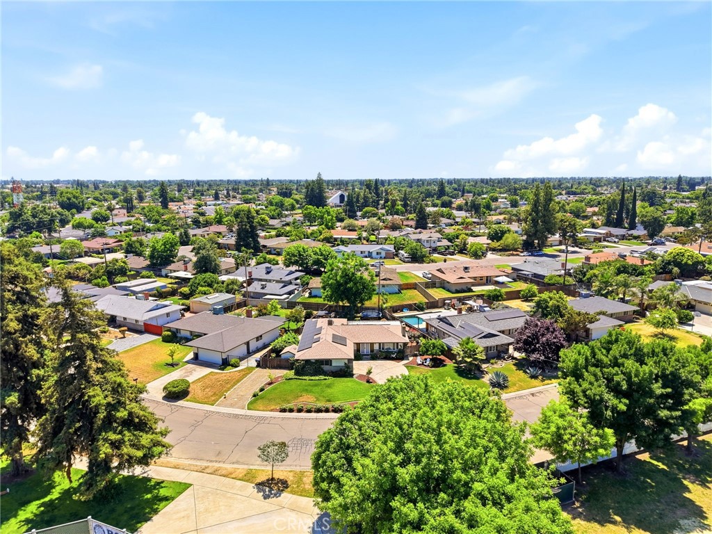 2709 W Royal Oaks, Visalia, CA 93277