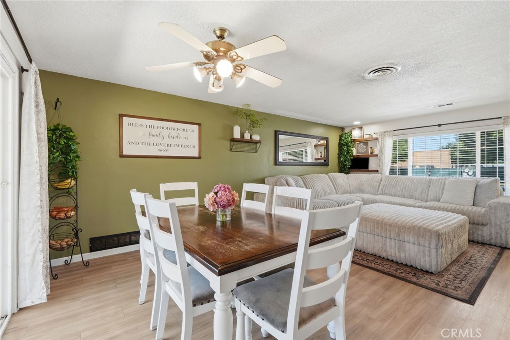 2709 W Royal Oaks, Visalia, CA 93277