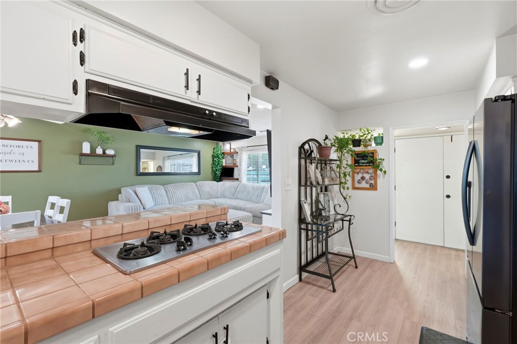 2709 W Royal Oaks, Visalia, CA 93277