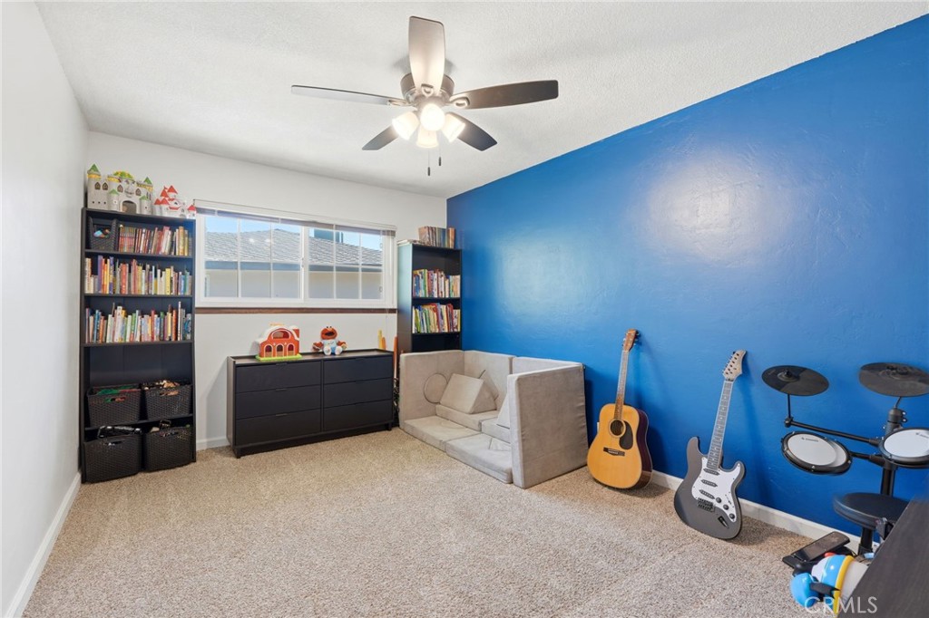 2709 W Royal Oaks, Visalia, CA 93277