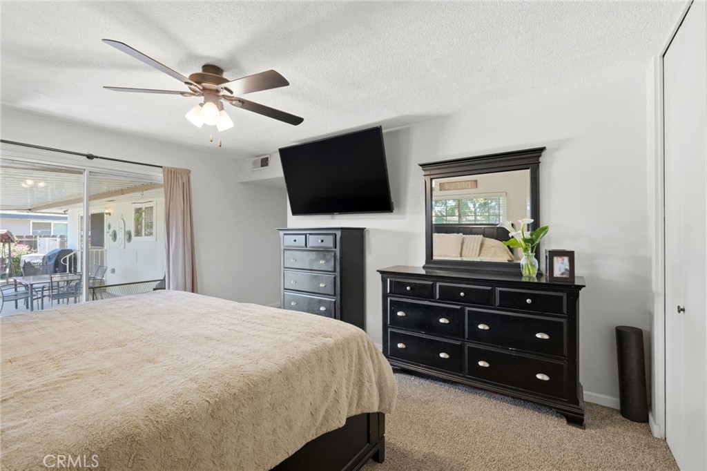2709 W Royal Oaks, Visalia, CA 93277
