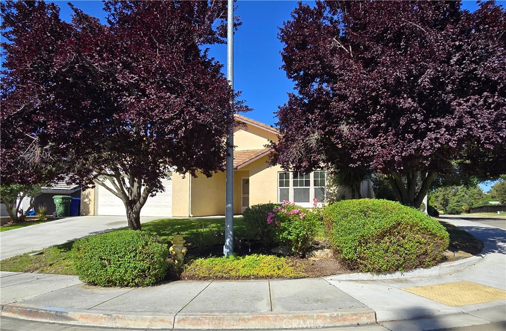 10 Rainbow Ct, Templeton, CA 93465