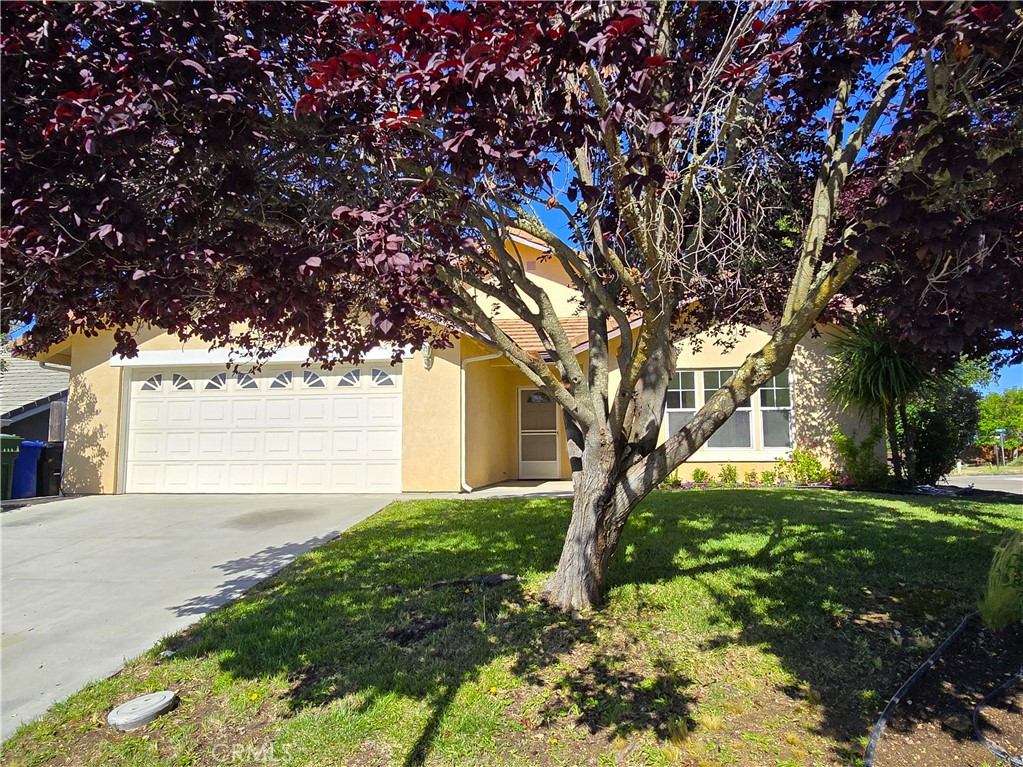 10 Rainbow Ct, Templeton, CA 93465