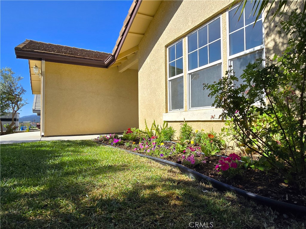 10 Rainbow Ct, Templeton, CA 93465