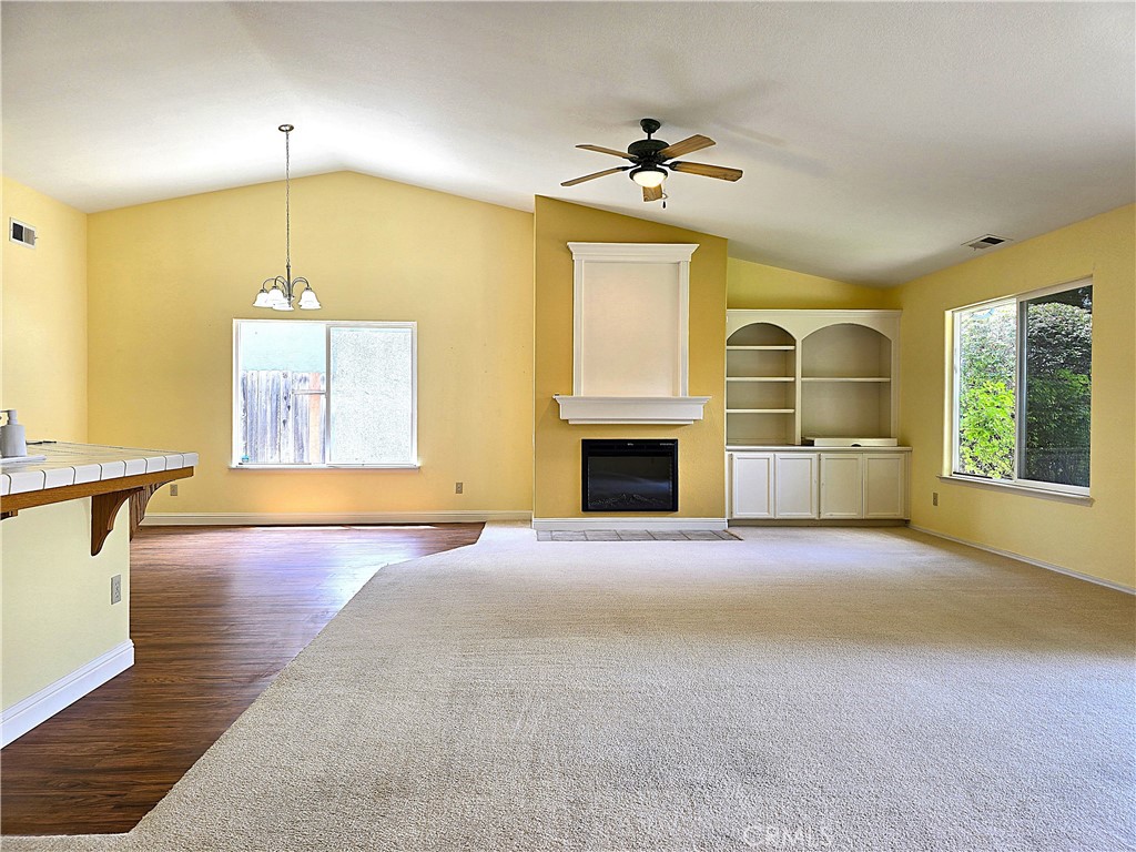 10 Rainbow Ct, Templeton, CA 93465