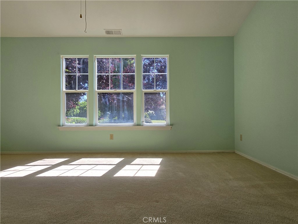 10 Rainbow Ct, Templeton, CA 93465