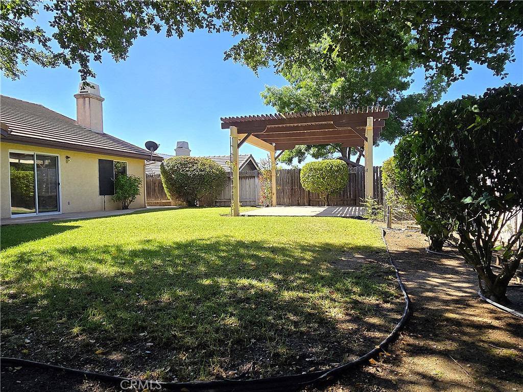 10 Rainbow Ct, Templeton, CA 93465