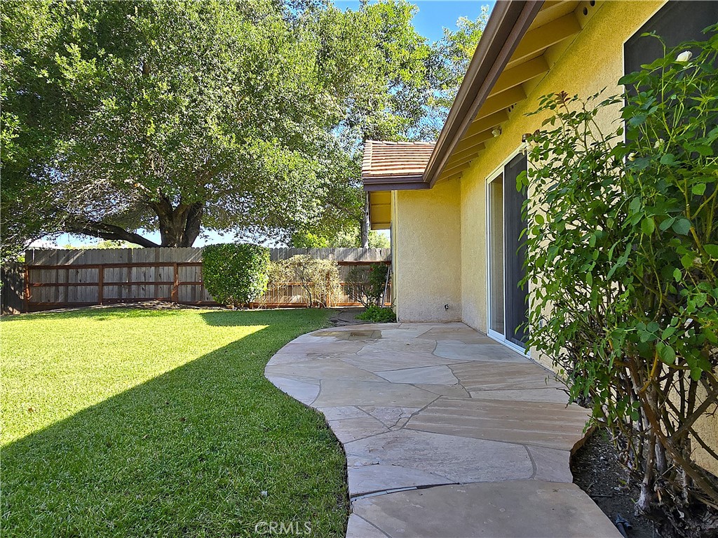 10 Rainbow Ct, Templeton, CA 93465