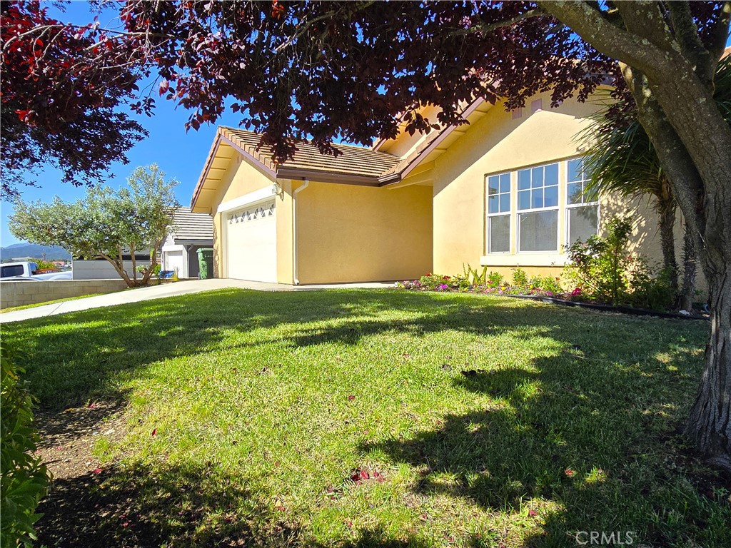 10 Rainbow Ct, Templeton, CA 93465
