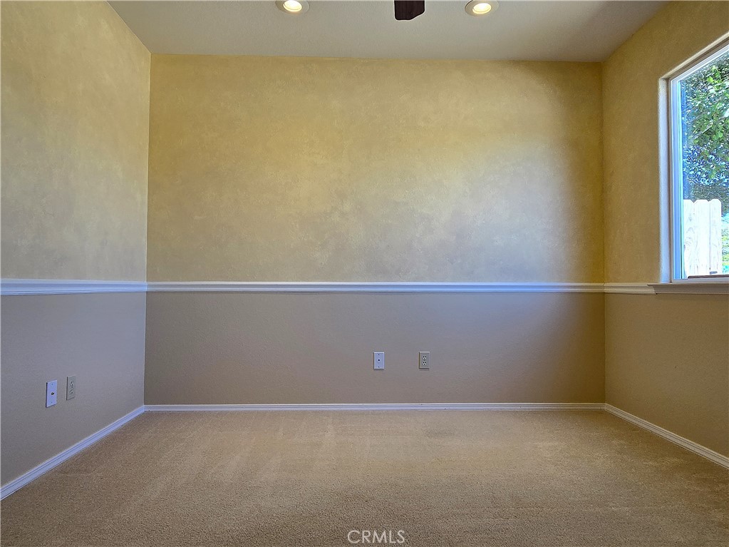 10 Rainbow Ct, Templeton, CA 93465