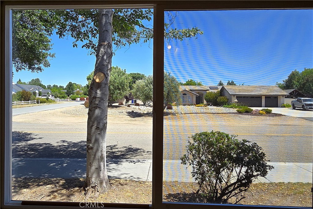 10 Rainbow Ct, Templeton, CA 93465