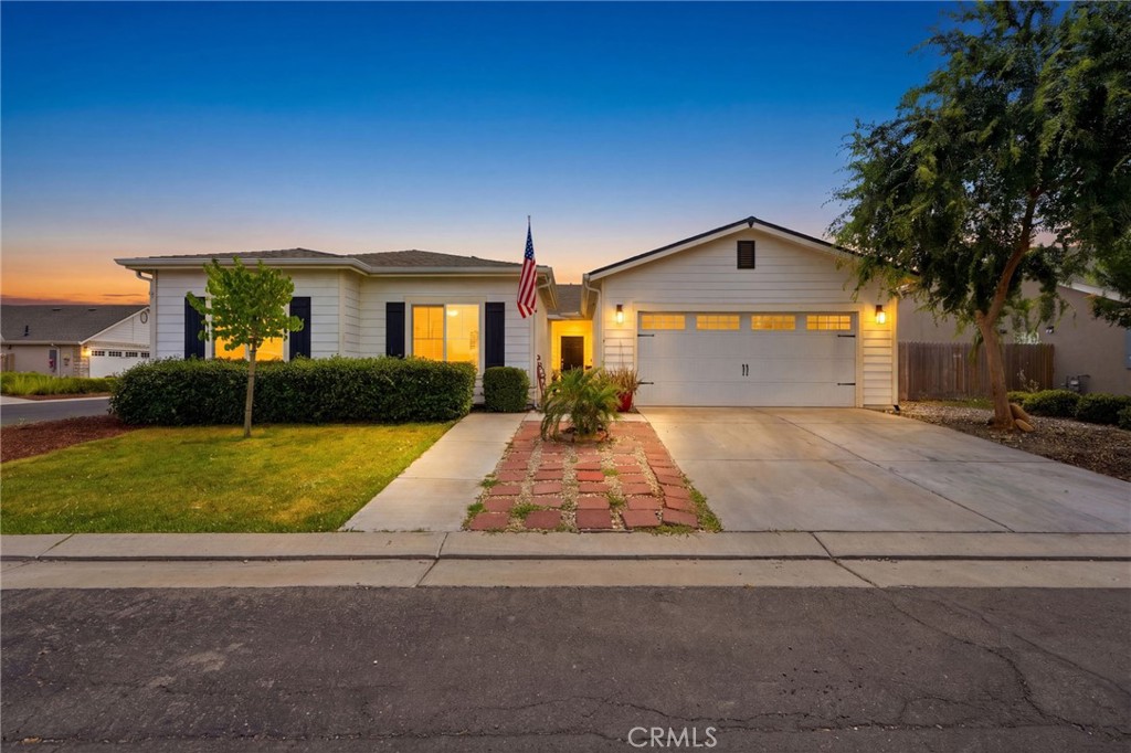 3393 Parks Ave, Tulare, CA 93274