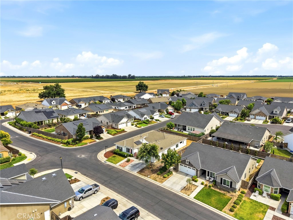 3393 Parks Ave, Tulare, CA 93274