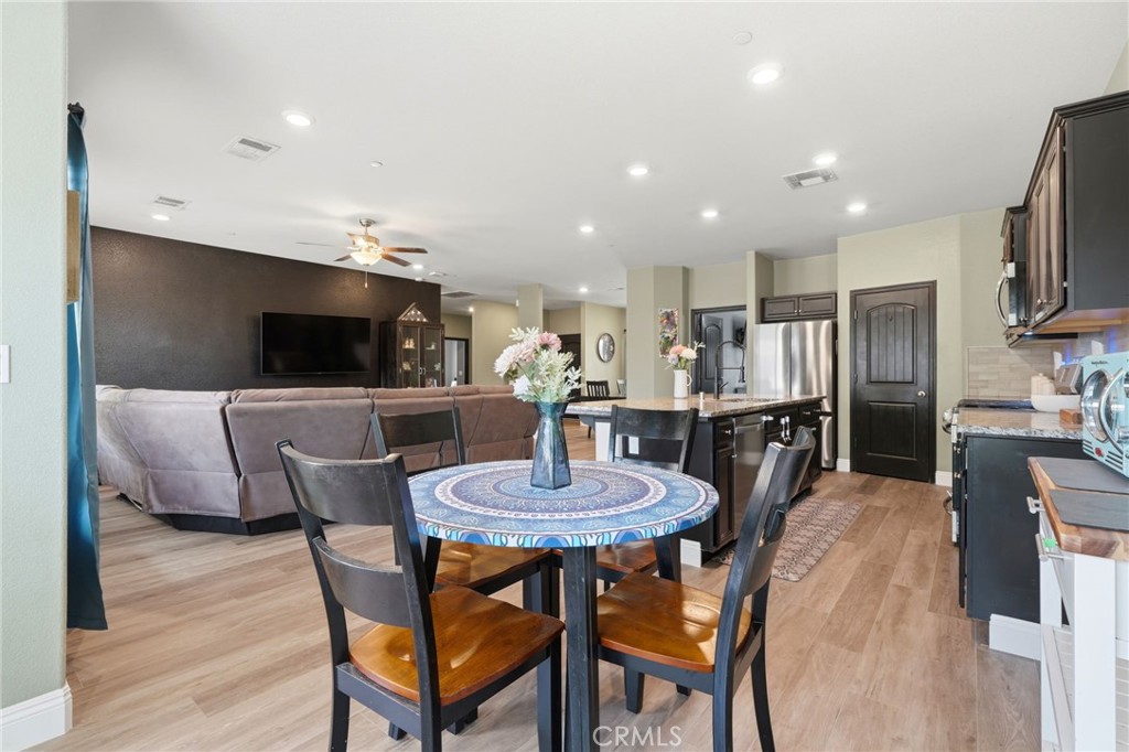 3393 Parks Ave, Tulare, CA 93274