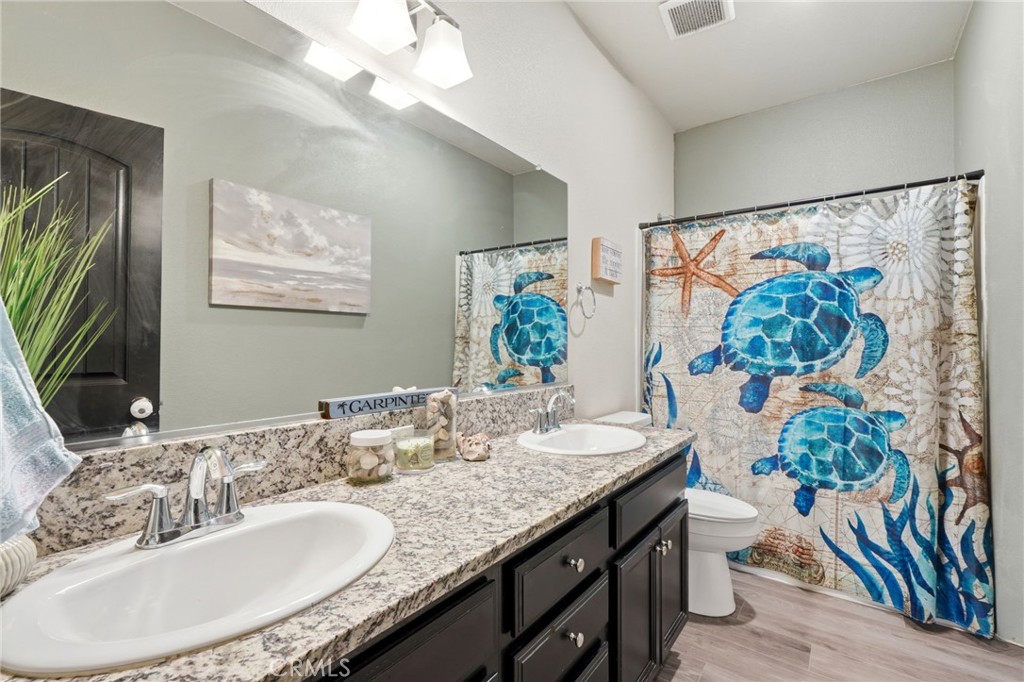 3393 Parks Ave, Tulare, CA 93274