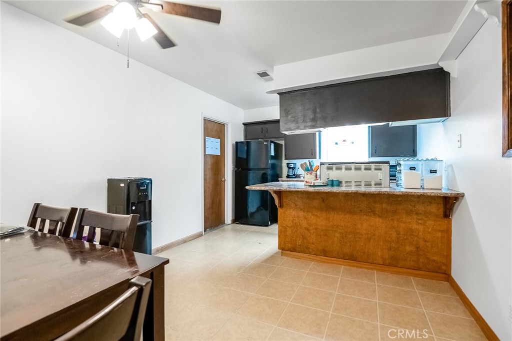1818 W Buena Vista, Visalia, CA 93291