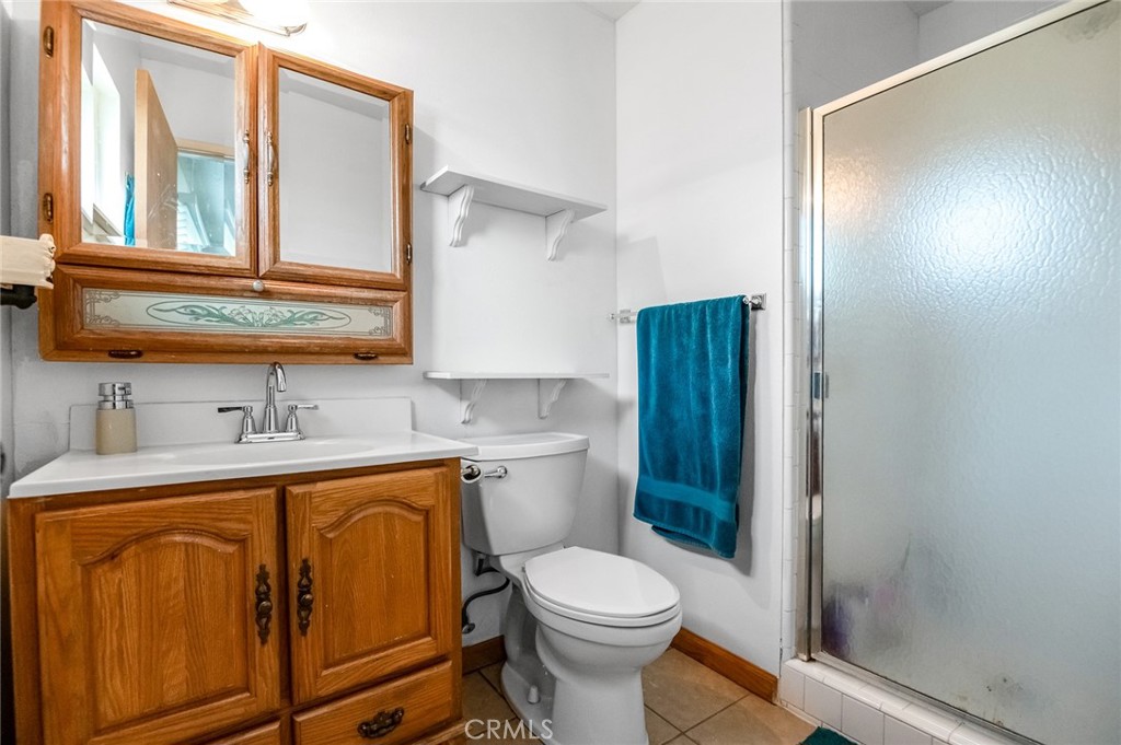 1818 W Buena Vista, Visalia, CA 93291