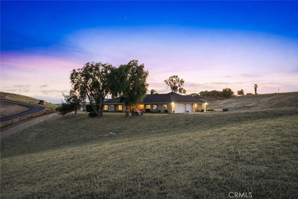 220 Cook Ct, Templeton, CA 93465