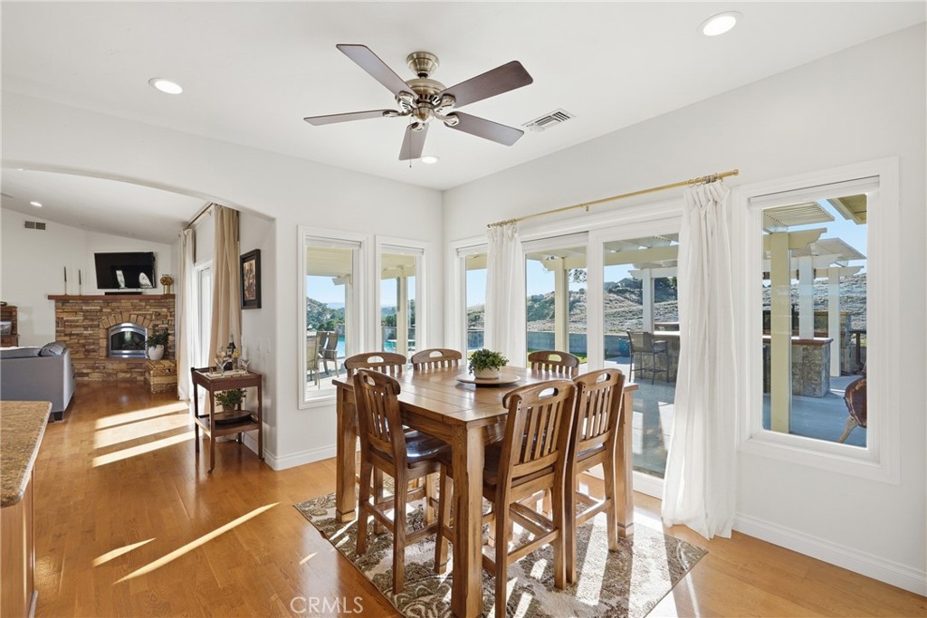 220 Cook Ct, Templeton, CA 93465