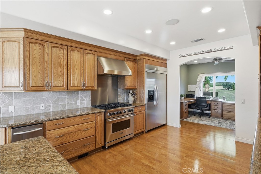 220 Cook Ct, Templeton, CA 93465