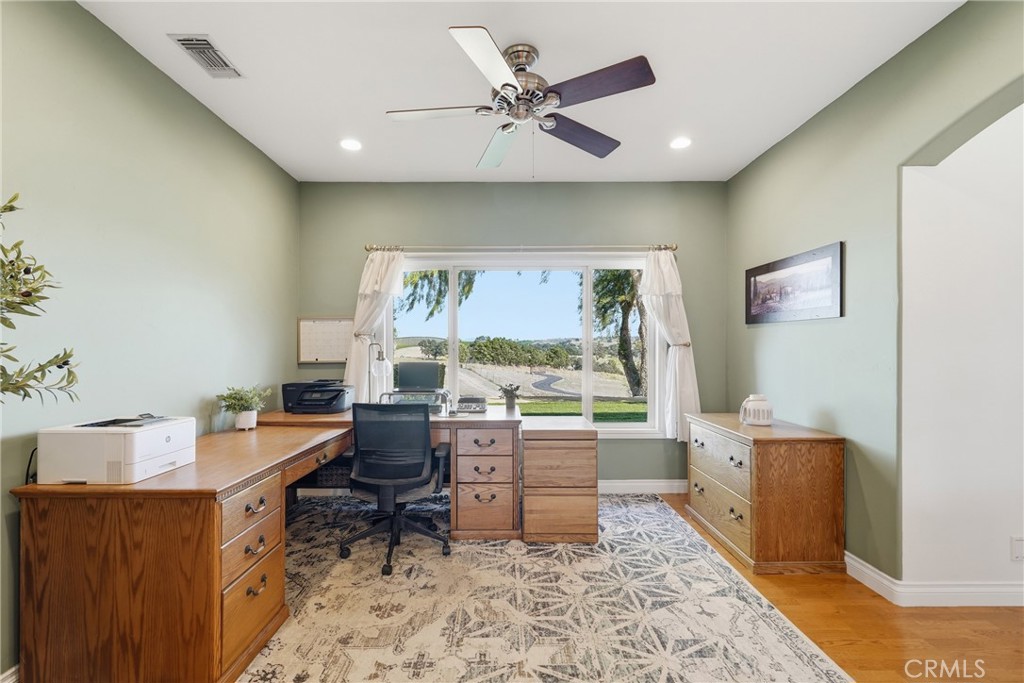 220 Cook Ct, Templeton, CA 93465