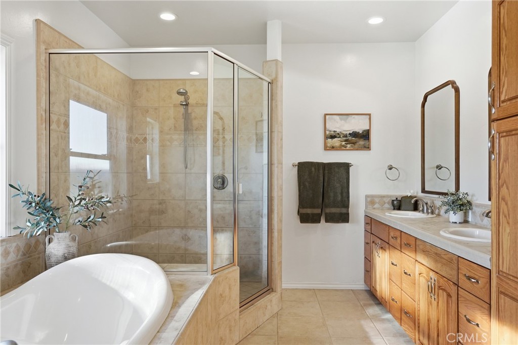 220 Cook Ct, Templeton, CA 93465
