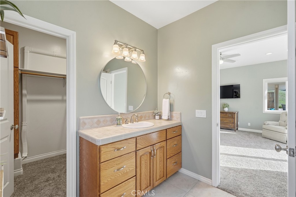 220 Cook Ct, Templeton, CA 93465